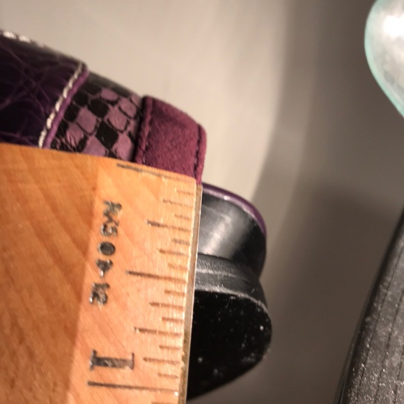 Guess Purple OpenToe SlingBack W/ Alligator Design - Picture 6 of 8